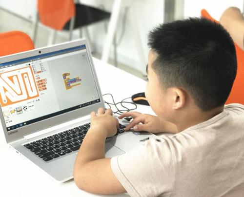 寧波海曙區(qū)兒童編程啟蒙指南 點(diǎn)燃未來科技之星